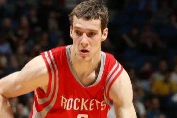 火药味背后 火药味背后