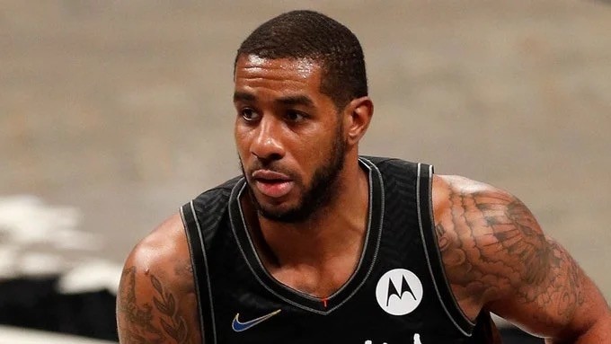 也很自然地 也很自然地